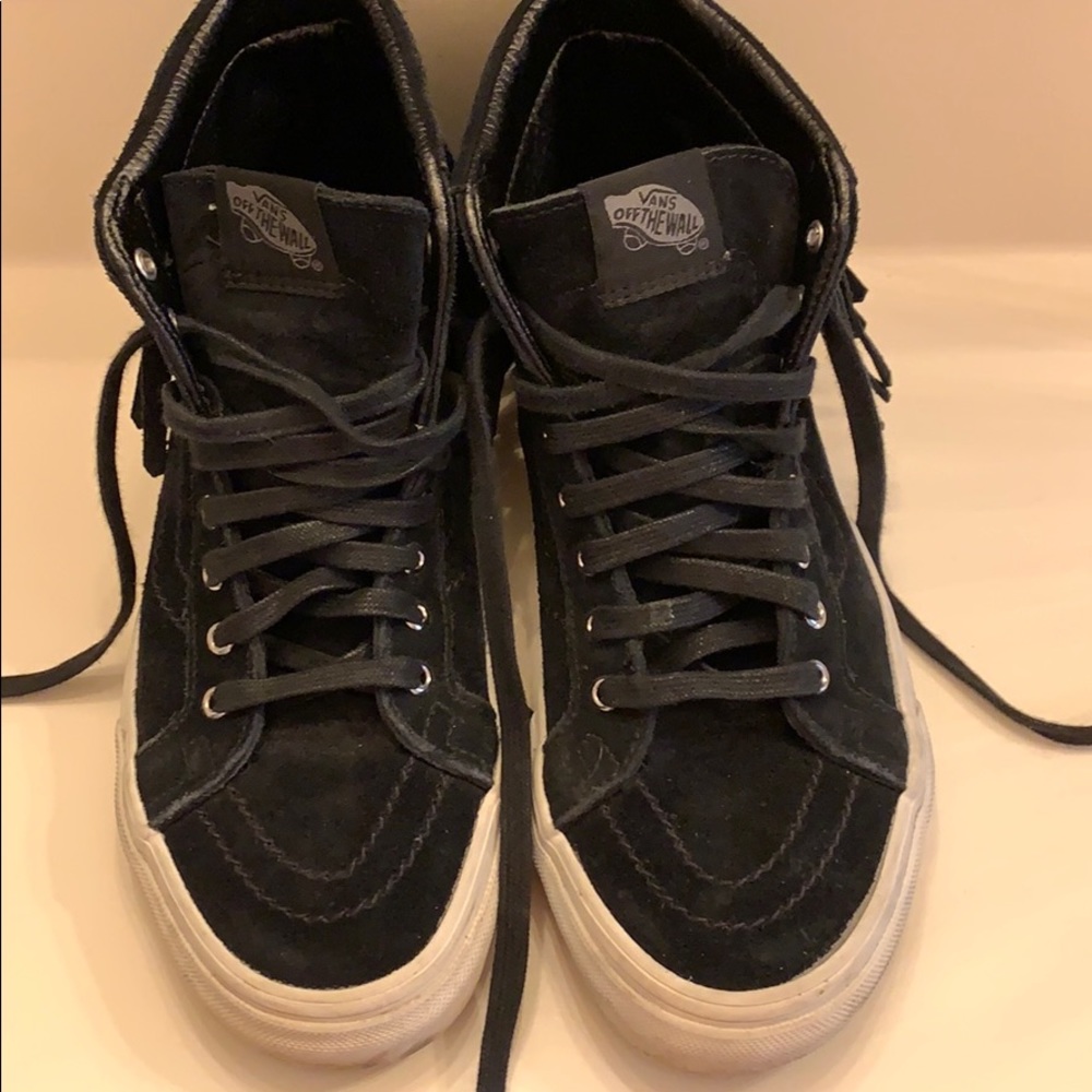 Fringe vans